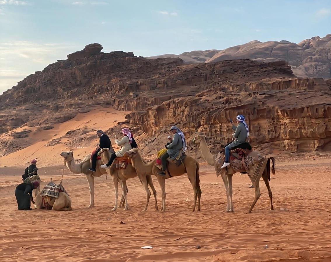 مخيم جبل بردى Jabal Burdah Camp Hotel Rum vádi Kültér fotó